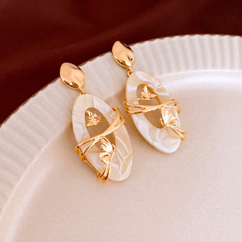 Oval Butterfly Retro Earrings