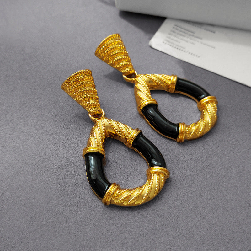 Vintage Black Shiny Twist Earrings