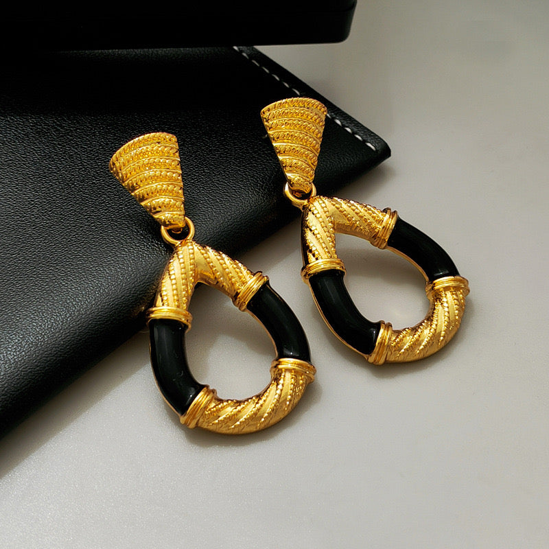 Vintage Black Shiny Twist Earrings