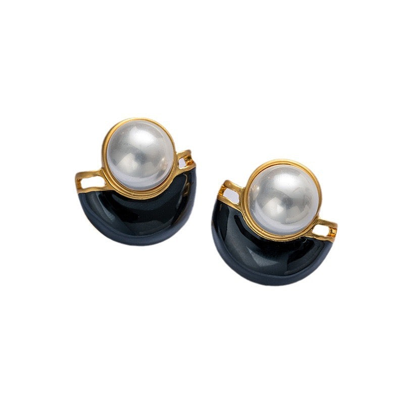 Vintage Pearl Stub Earrings