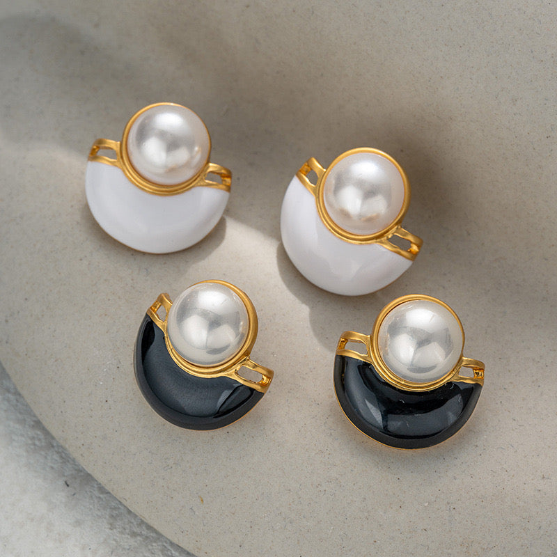 Vintage Pearl Stub Earrings