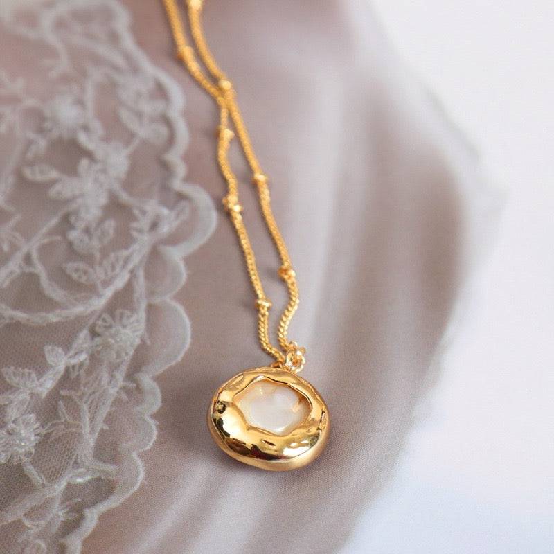 Retro Baroque Freshwater Necklace